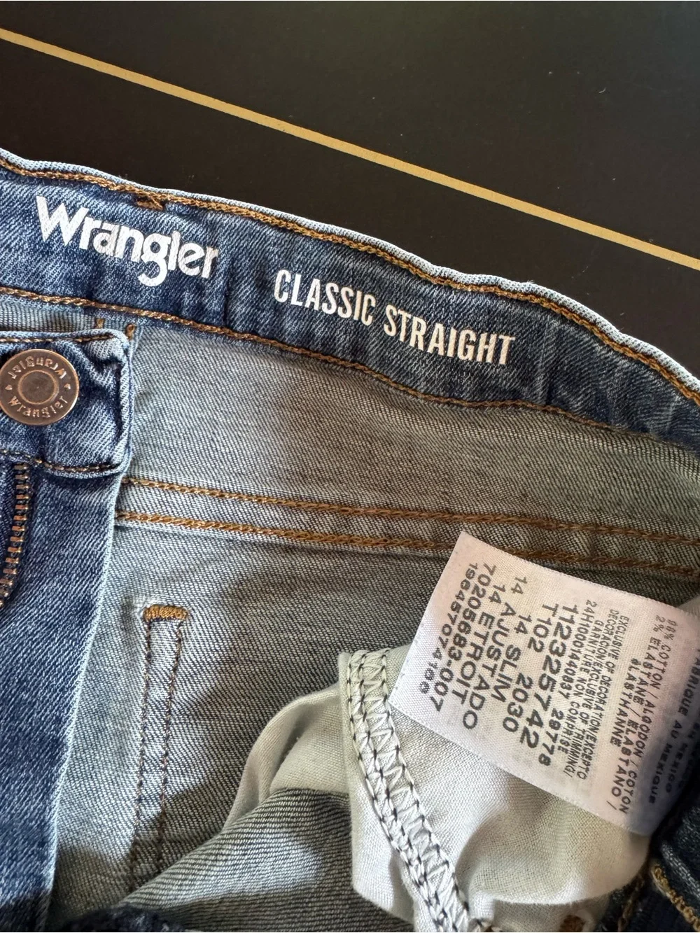 Wrangler slim feminine